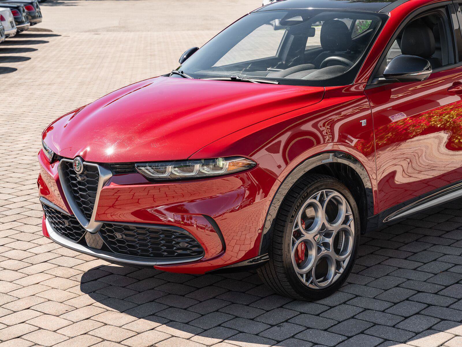 Used 2024 Alfa Romeo Tonale Ti AWD/4WD image 24