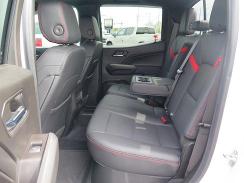 Used 2024 Chevrolet Colorado Z71 w/ Z71 Convenience Package 2 image 23