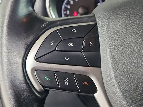 Used 2020 Jeep Grand Cherokee Laredo w/ Laredo X Package RWD image 13