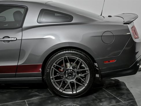 Used 2011 Ford Mustang Shelby GT500 w/ SVT Performance Pkg image 8