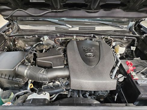 Used 2023 Toyota Tacoma TRD Sport w/ Technology Package RWD image 19