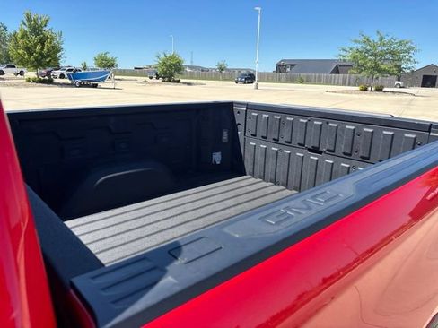 Used 2022 GMC Sierra 1500 Elevation w/ Elevation Premium Package AWD/4WD image 24