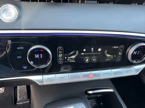 Used 2023 Genesis GV70 2.5T w/ Sport Prestige Package image 30