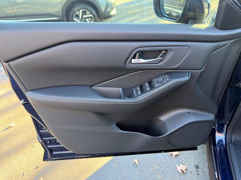 New 2026 Nissan Rogue SV image 15