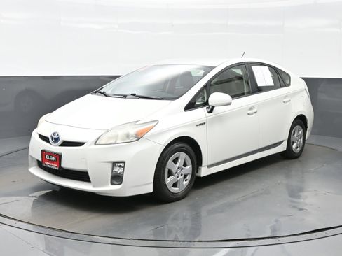 Used 2011 Toyota Prius Four FWD image 2