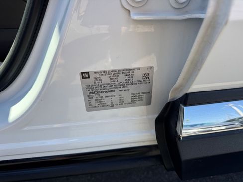 Used 2023 Buick Envision Essence image 27