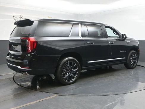 Used 2025 GMC Yukon XL Denali w/ Denali Reserve Package AWD/4WD image 52