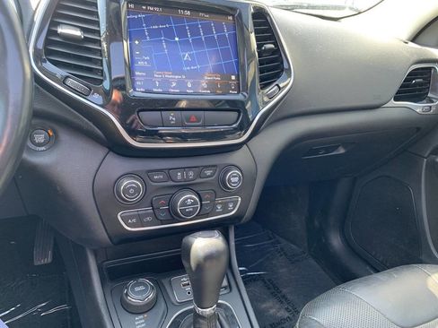 Used 2019 Jeep Cherokee Limited image 13
