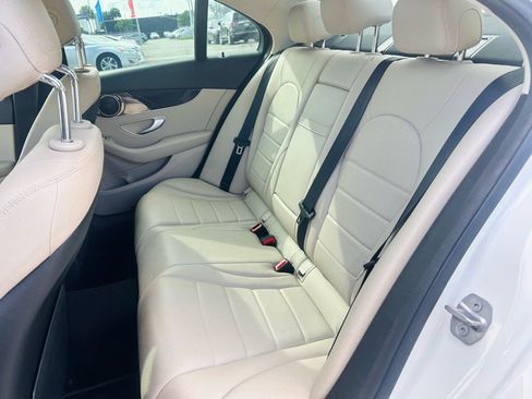 Used 2019 Mercedes-Benz C 300 Sedan image 11