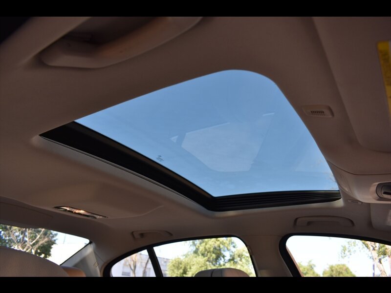 Used 2012 BMW 528i Sedan RWD image 38