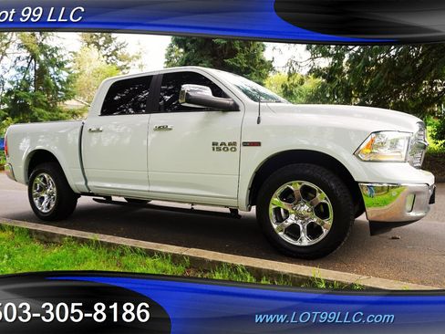 Used 2017 RAM 1500 Laramie w/ Convenience Group image 7