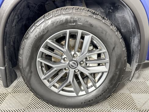 Used 2023 Nissan Rogue S FWD image 30
