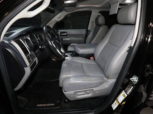 Used 2016 Toyota Sequoia Limited AWD/4WD image 57