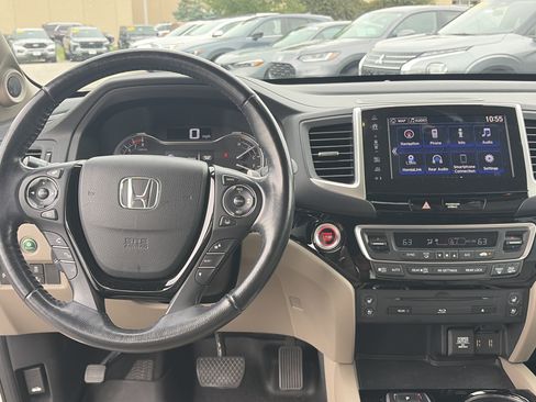 Used 2017 Honda Pilot Elite image 23
