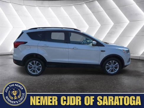 Used 2019 Ford Escape SEL image 6