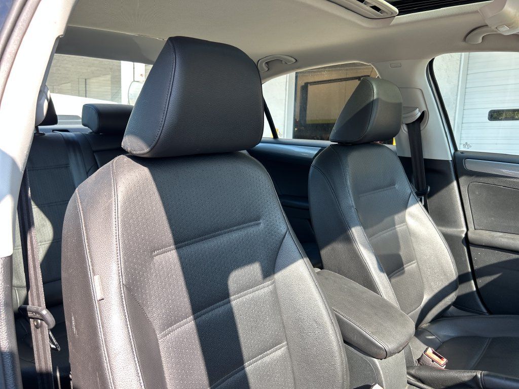 Used 2017 Volkswagen Jetta SE FWD image 14