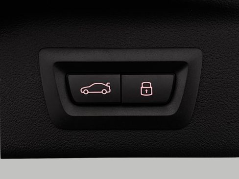 Certified 2026 BMW X7 xDrive40i image 9