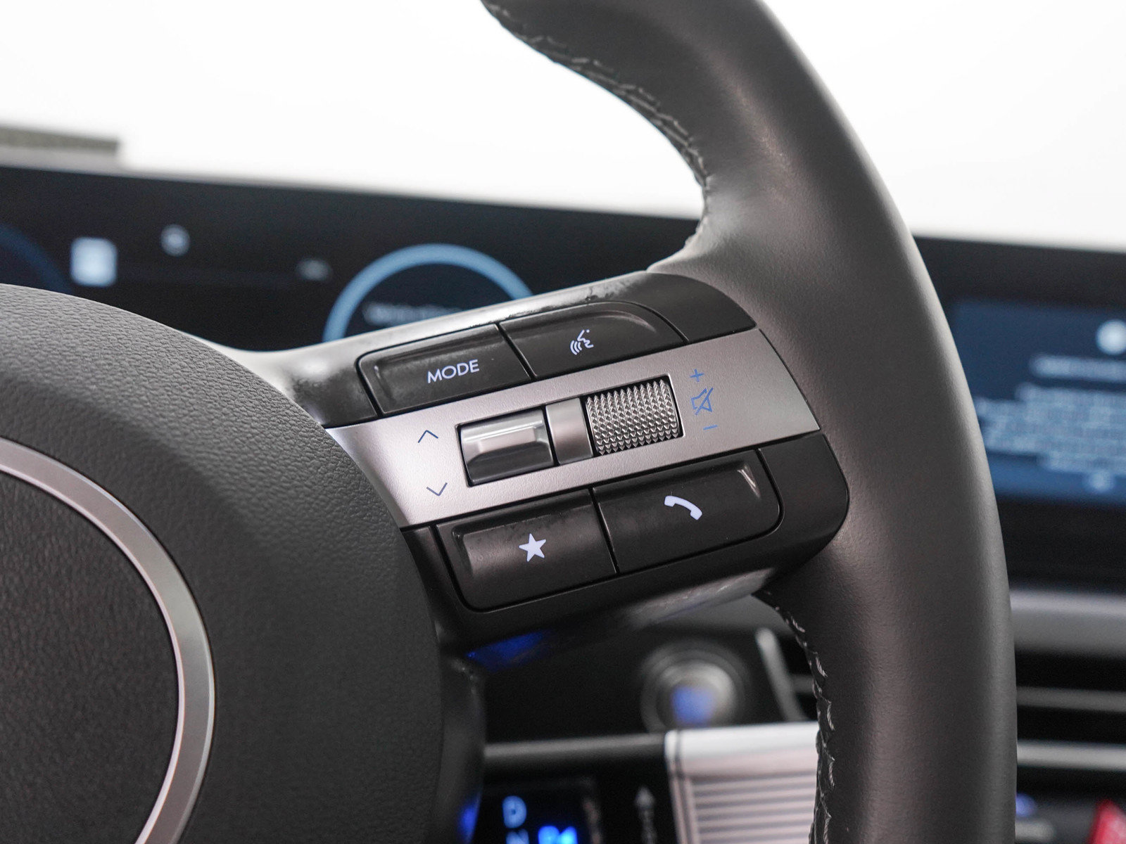 Used 2024 Hyundai Sonata SEL w/ Convenience Package FWD image 24