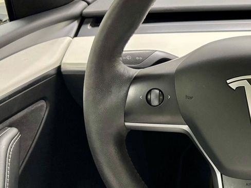 Used 2023 Tesla Model Y Performance AWD/4WD image 23