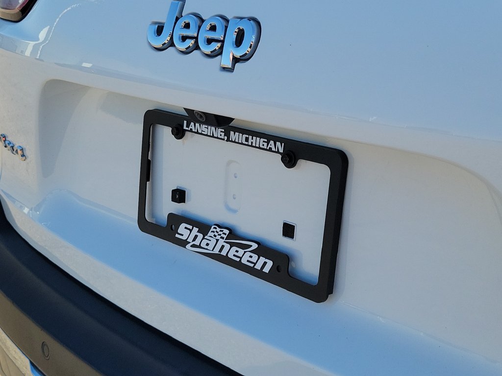 Used 2019 Jeep Cherokee Limited w/ Luxury Group AWD/4WD image 38