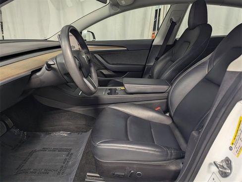 Used 2023 Tesla Model 3 Standard Range image 10