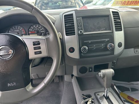 Used 2019 Nissan Frontier SV image 31