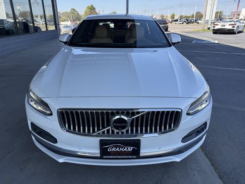 Used 2022 Volvo S90 B6 Inscription w/ Advanced Package AWD/4WD image 2