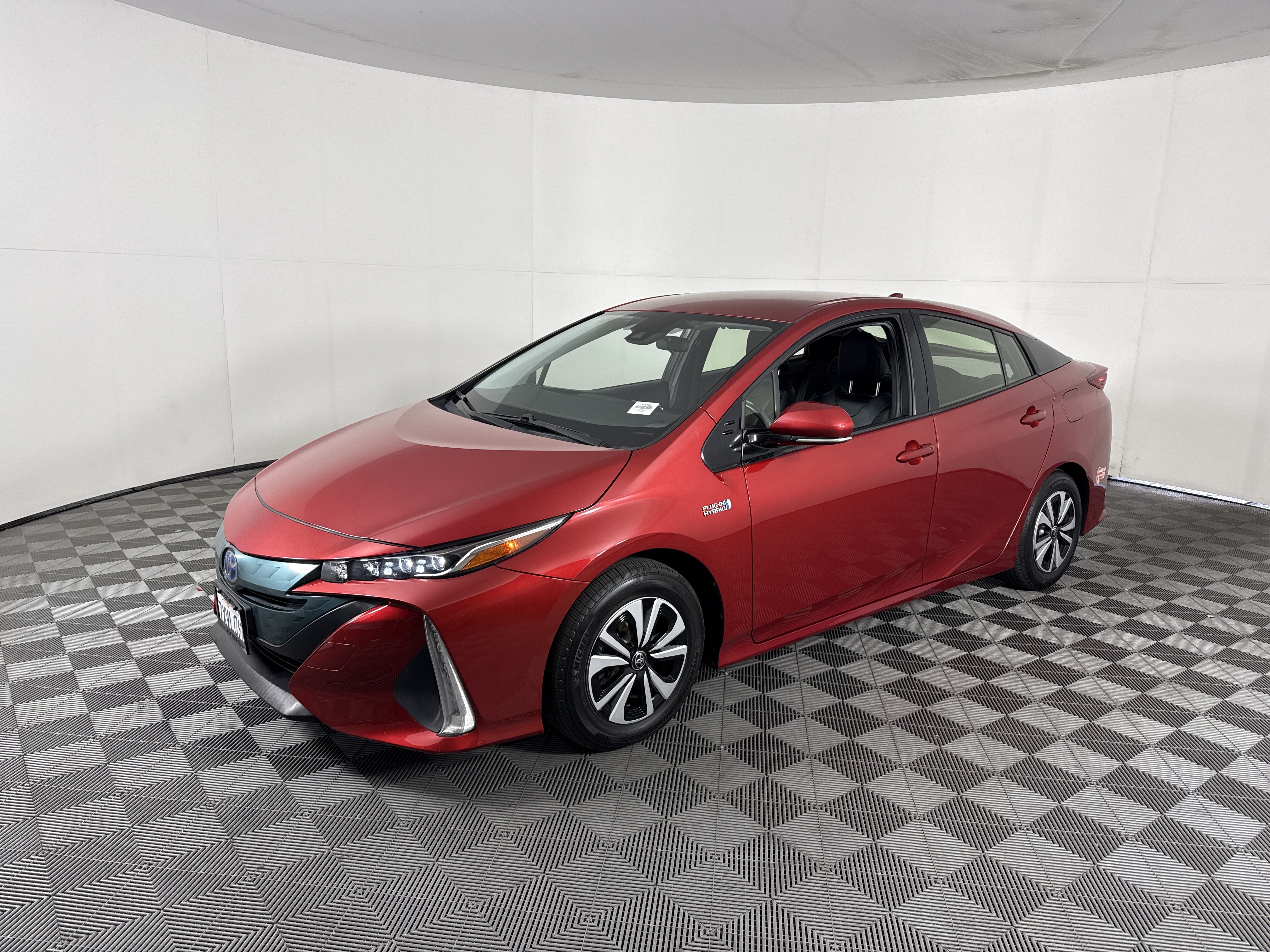 Used 2017 Toyota Prius Prime Premium w/ Carpet Mat Package FWD image 8