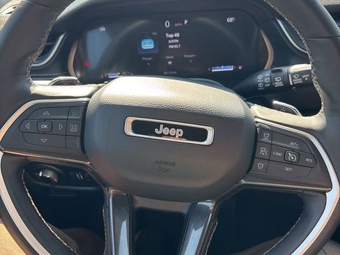 Used 2022 Jeep Grand Cherokee L Laredo w/ Luxury Tech Group I image 14