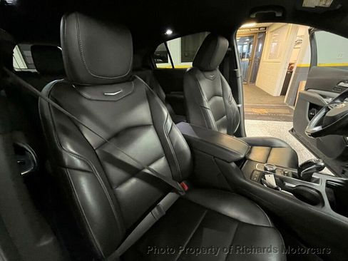 Used 2019 Cadillac XT4 Premium Luxury image 18