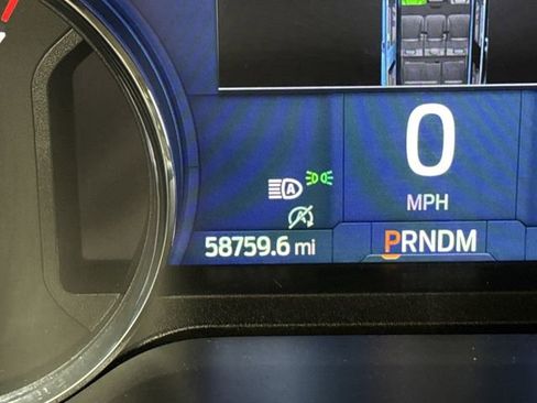 Used 2024 Ford Expedition Max XLT image 6