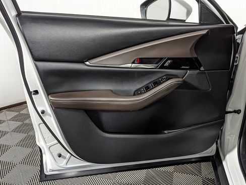 Used 2023 MAZDA CX-30 AWD 2.5 S w/ Premium Package image 16