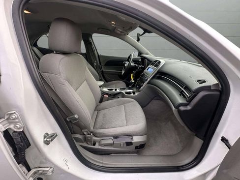 Used 2015 Chevrolet Malibu LS FWD image 28