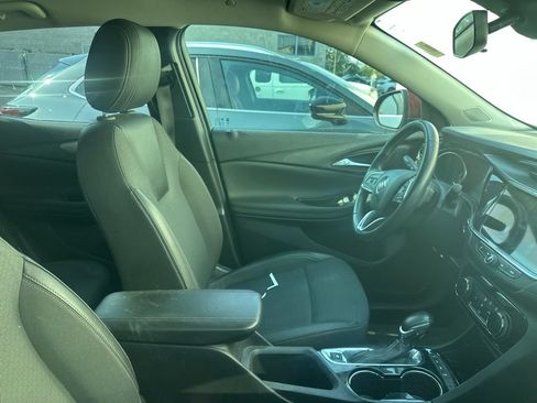 Used 2023 Buick Encore GX Preferred w/ Cold Weather Comfort Package AWD/4WD image 8