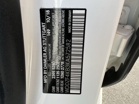 Certified 2019 Mercedes-Benz E 300 4MATIC image 37