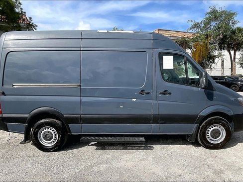 Used 2018 Mercedes-Benz Sprinter 2500 image 15