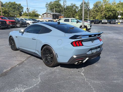 Used 2024 Ford Mustang GT Premium w/ GT Performance Package RWD image 3