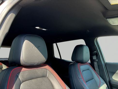 Used 2025 Chevrolet Equinox RS AWD/4WD image 29