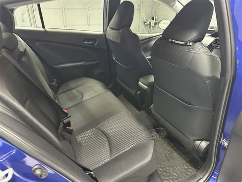 Used 2016 Toyota Prius Two image 10