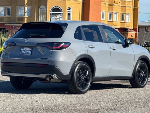Certified 2025 Honda HR-V Sport image 4