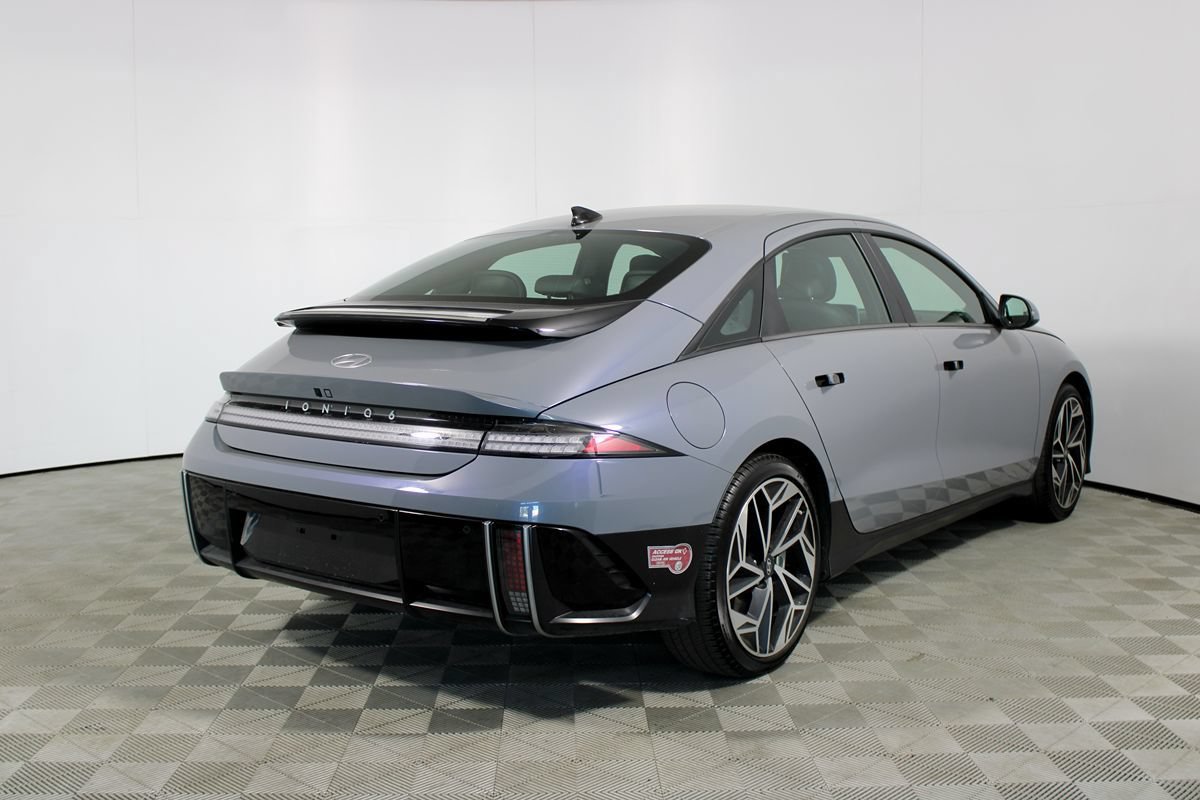 Used 2024 Hyundai Ioniq 6 SEL RWD image 6