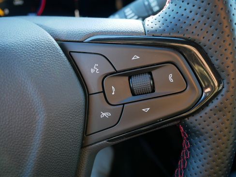 Used 2024 Chevrolet Trax RS w/ Driver Confidence Package image 32