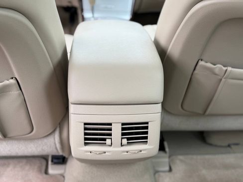 Used 2008 Toyota Avalon XLS FWD image 61