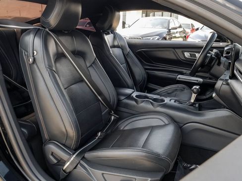 Used 2025 Ford Mustang GT Premium RWD image 33