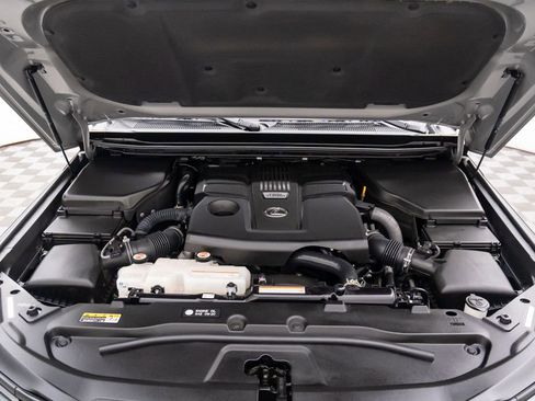 Used 2025 Lexus GX 550 w/ Cold Area Package image 32