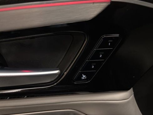 Used 2023 Acura MDX SH-AWD w/ Technology Package image 12