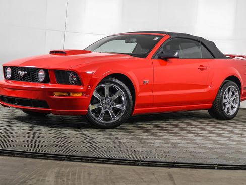 Used 2008 Ford Mustang GT image 2