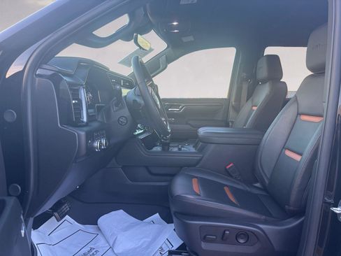 Used 2025 GMC Sierra 1500 AT4 w/ AT4 Premium Package image 9