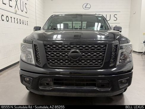 Used 2019 Nissan Titan XD RWD image 6