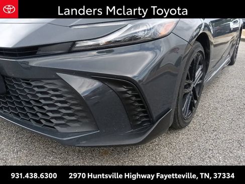 Used 2025 Toyota Camry SE FWD image 10